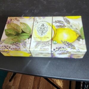 LA FLORENTINA NIB LEMON LAVENDER 3 BAR BOX SOAP WITH SHEA BUTTER